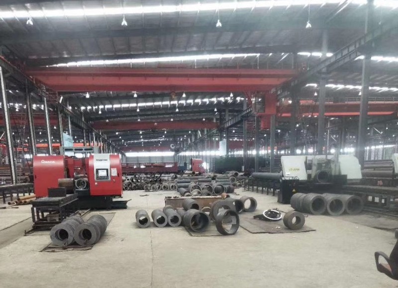 抚顺无缝钢管厂家切割加工车间